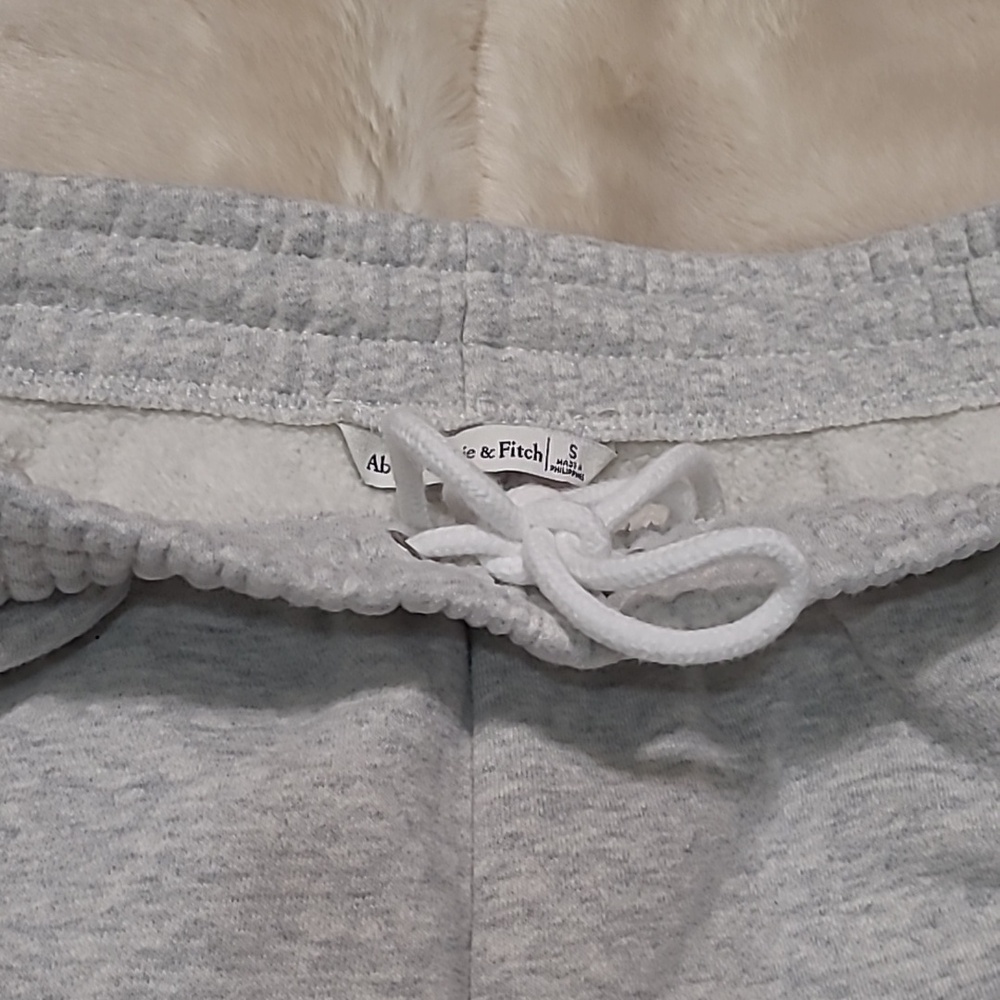 Mid Rise Sunday Short In Light Gray - Picture 8 of 14